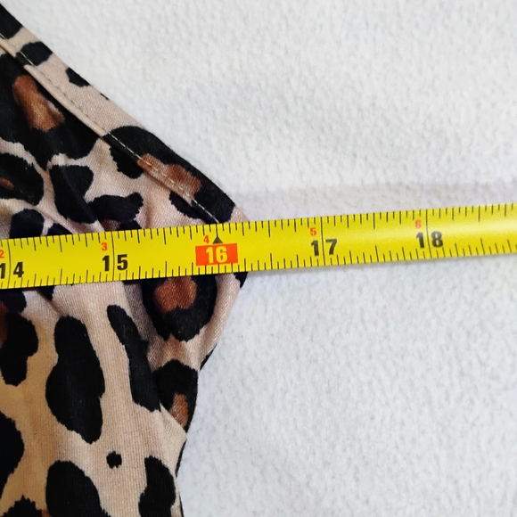 Chic Leopard Print Tank Top - Picture 5 of 6